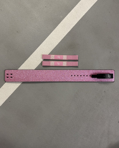 Glitzer Gewichthebergurt und Zughilfen in pink